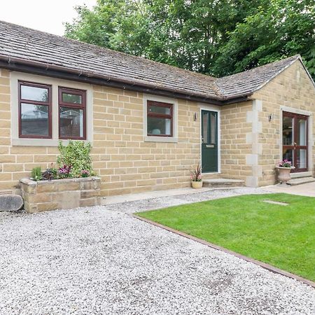 Large 2-Bedroom Bungalow Near Airedale Hospital, Keighley, Convenient Location With Parking Steeton Exteriér fotografie